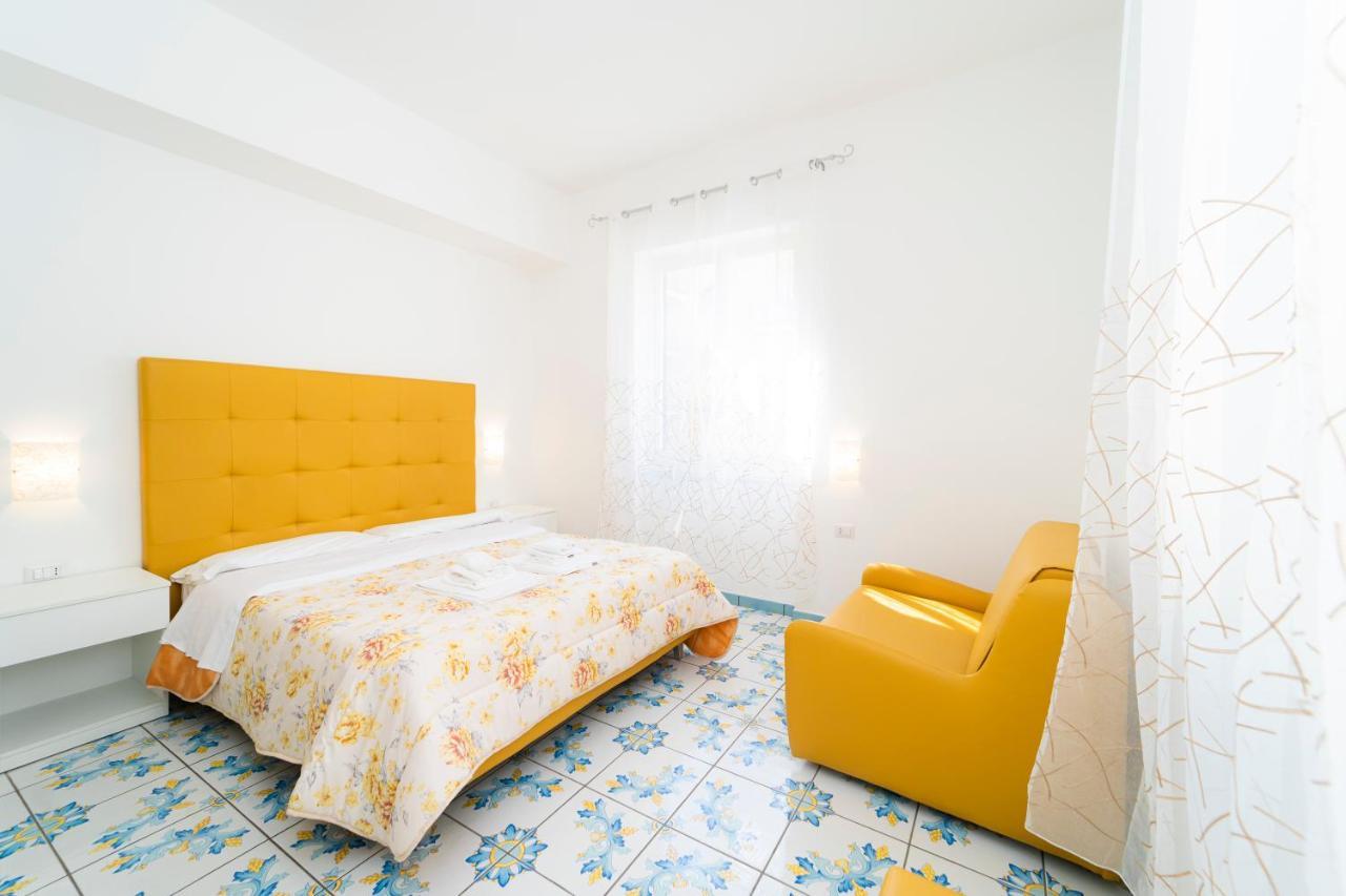 La Casa Di Aurora Hotel Майори Екстериор снимка