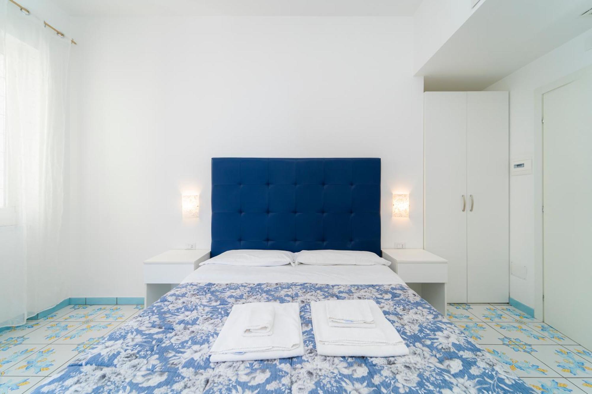 La Casa Di Aurora Hotel Майори Екстериор снимка