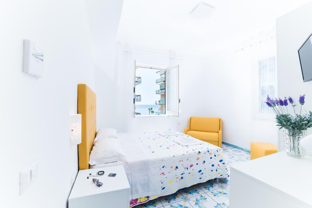 La Casa Di Aurora Hotel Майори Екстериор снимка